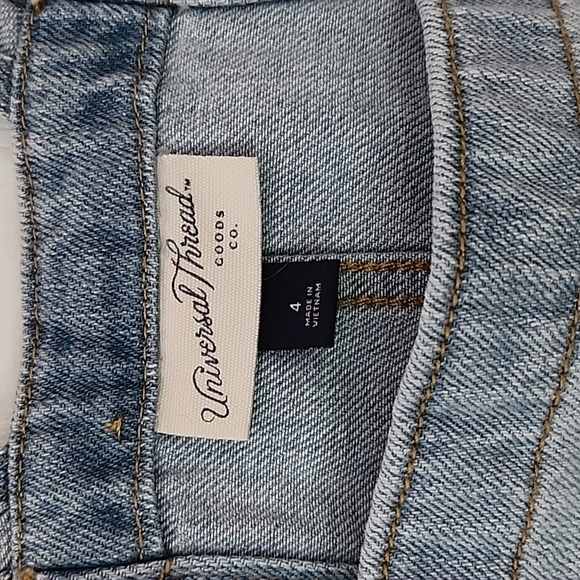 NWT Universal Thread Shortalls Overalls Size 4 Light Wash - Picture 3 of 8